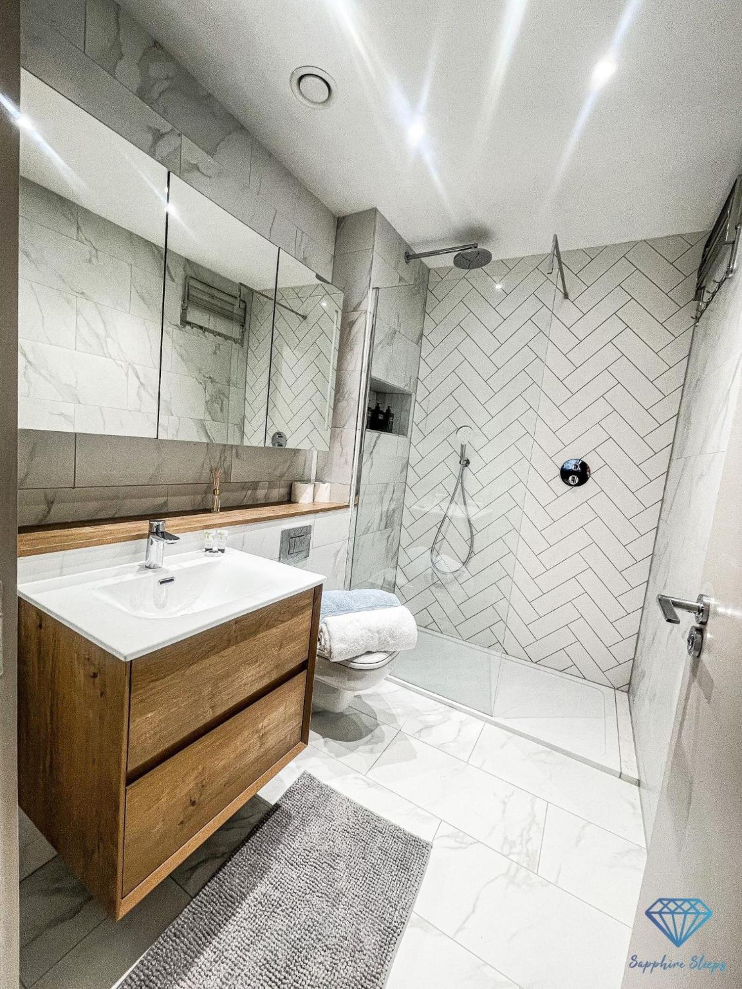 M1 City Centre 3 Bed 3 Bath Luxe Penthouse Manchester Exterior foto